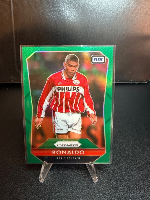 2025-26 Panini Prizm FIFA Ronaldo R9 True Green /5 #23