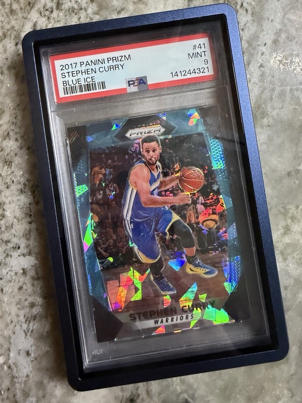 2017-18 Panini Prizm Stephen Curry #41 Blue Ice Prizm /99