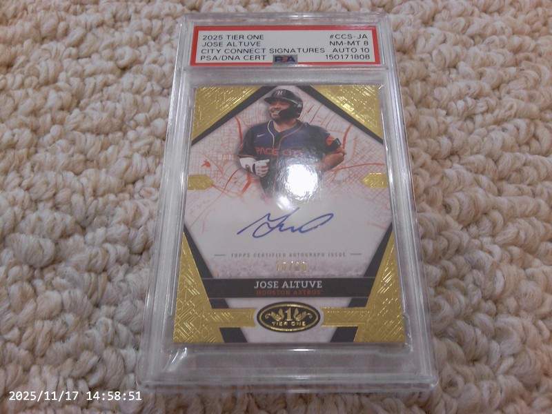 2025 Topps Tier One - City Connect Signatures Jose Altuve #CCS-JA /25 PSA8