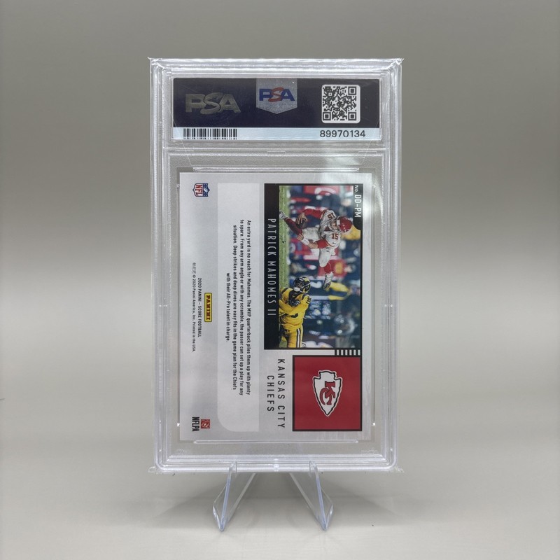 2020 Panini Score Football #DDPM Patrick Mahomes Deep Dive PSA 10 view 2