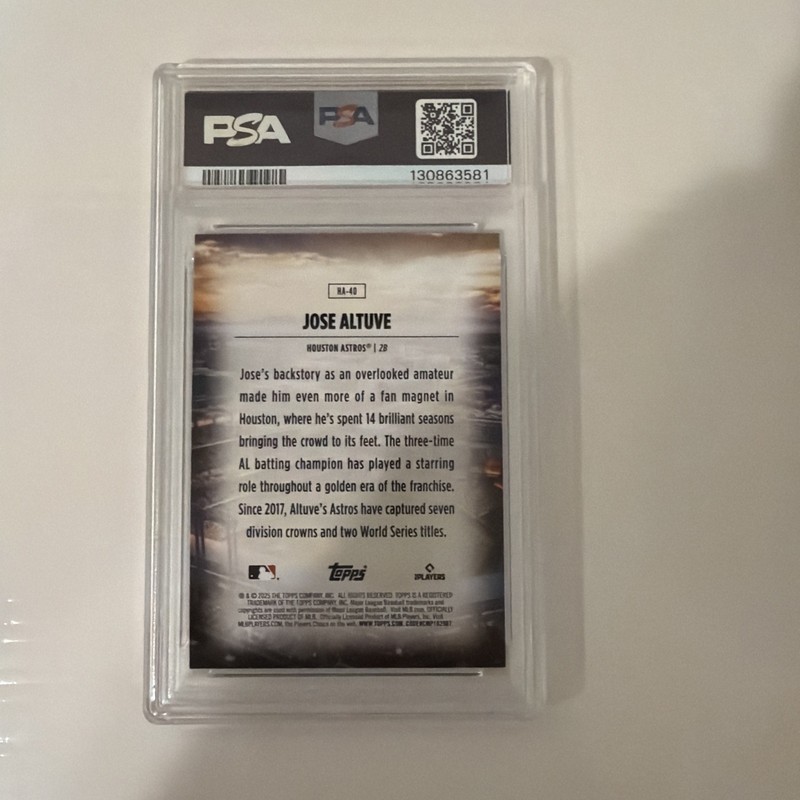 2025 Topps Jose Altuve #HA-40 Home Field Advantage Case Hit SP PSA 10 view 2