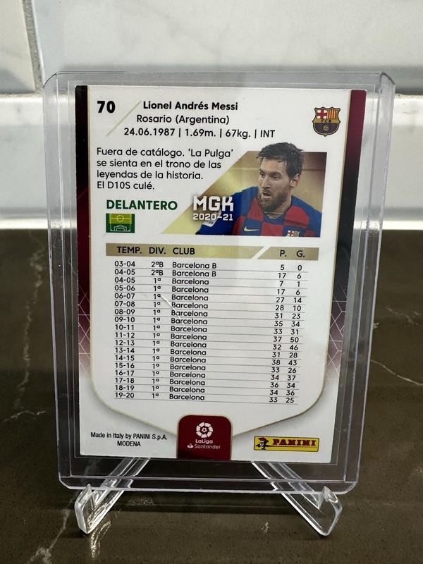 2020-21 Panini MegaCrack La Liga Lionel Messi Barcelona #70 view 2