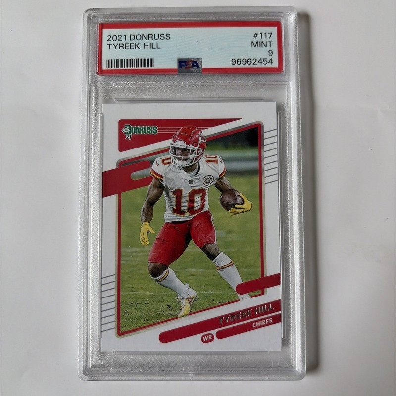 2021 Panini Donruss Tyreek Hill #117 - Kansas City Chiefs - PSA 9