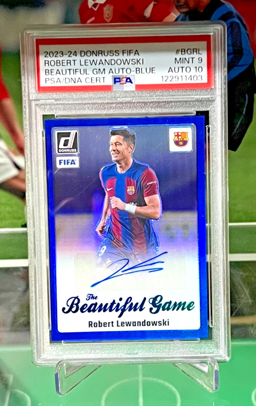 2023-24 Panini Donruss Robert Lewandowski The Beautiful Game Auto Blue /99 PSA 9