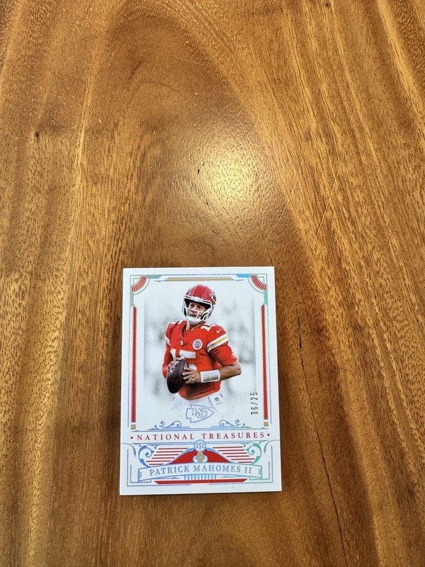 2025 Panini National Treasures - Patrick Mahomes II #47 Holo Silver /25