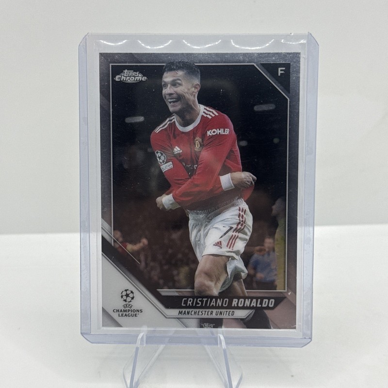 2021-22 Topps Chrome Uefa Champions League - Cristiano Ronaldo #10 view 2
