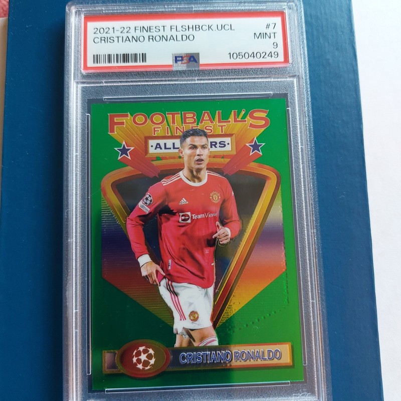 CHRISTIANO RONALDO 2021-22 TOPPS FINEST FLASHBACK UCL GRADED PSA 9 (The GOAT)