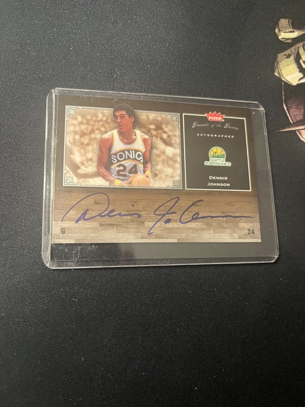2005-06 Fleer Greats of the Game Dennis Johnson Auto #GG-DJ