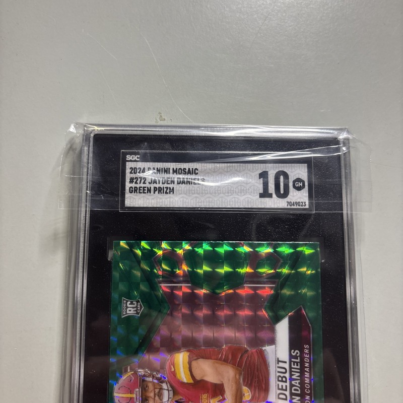 2024 Panini Mosaic - NFL Debut Jayden Daniels #272 Green Prizm (RC) PSA 10 view 2