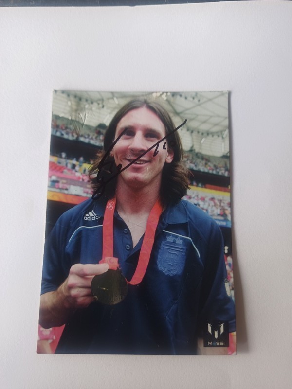 lionel messi signed autograph card