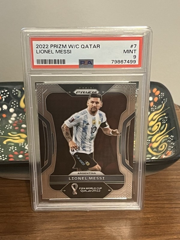 2022 Panini Prizm FIFA World Cup Qatar Lionel Messi #7 PSA 9 Mint