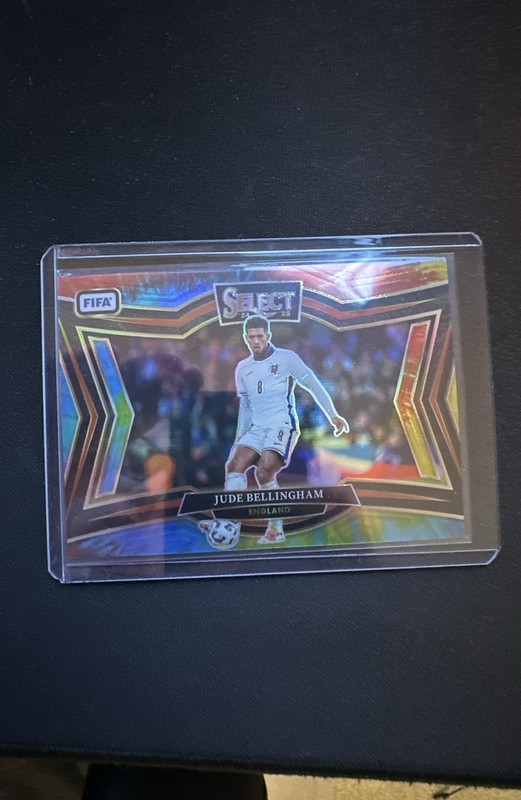 2024-25 Panini Select Fifa - Field Level Jude Bellingham #211 Tie-Dye Prizm /25