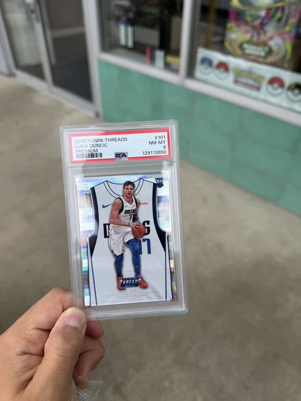 2018 Panini Threads Luka Doncic Premium /199 PSA 8 #101 Rookie