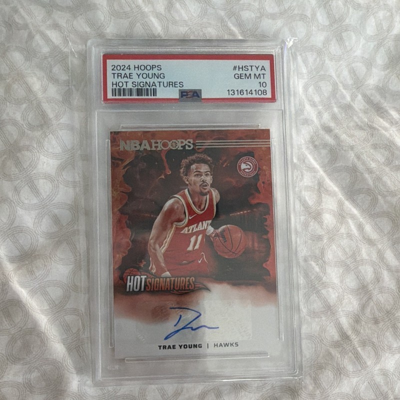Panini 2024-25 NBA Hoops Hot Signatures Trae Young Auto HS-TYA PSA 10