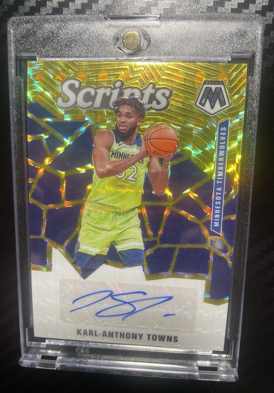 2019-20 Panini Mosaic Karl-Anthony Towns Auto /25 Gold Mosaic Prizm SSP Auto KAT