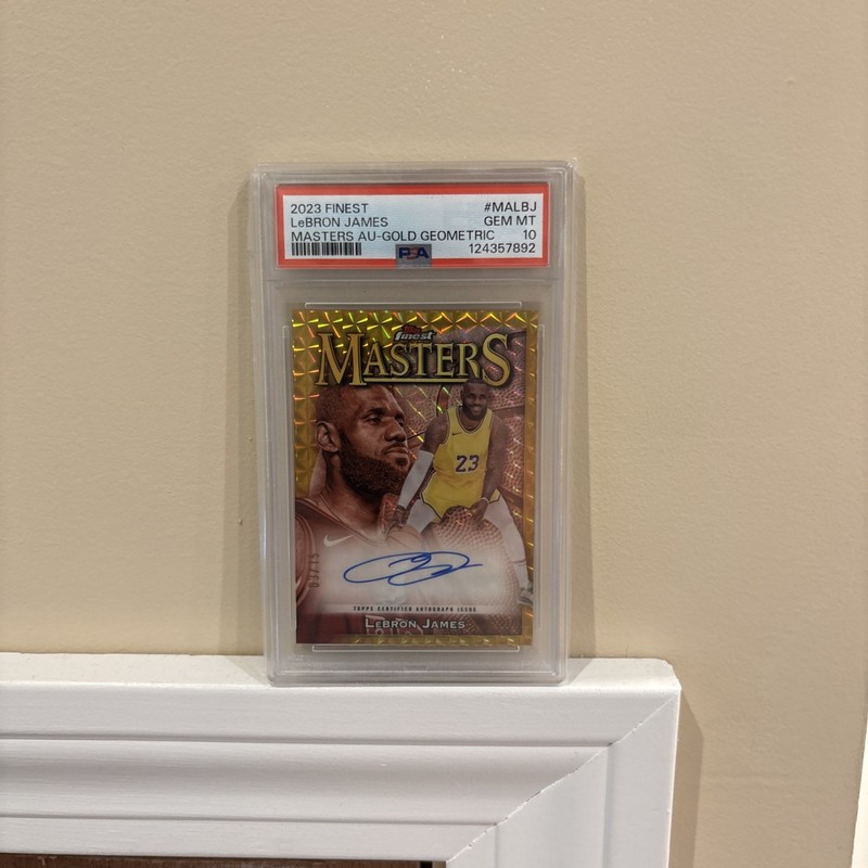 LEBRON JAMES 2023-24 TOPPS FINEST MASTERS GOLD GEOMETRIC REFRACTOR AUTO /15 