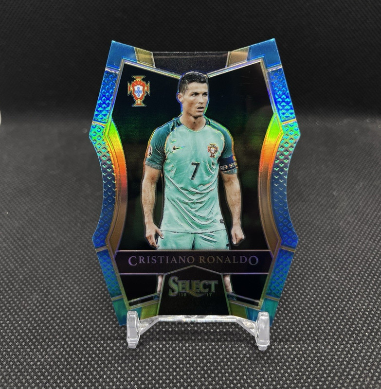 2016-17 Panini Select Cristiano Ronaldo Mezzanine #154 Blue Prizm Die Cut /249