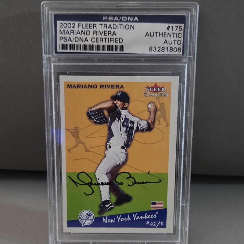 Fleer 2002 Fleer Tradition #175 Mariano Rivera Yankees PSA/DNA Auto
