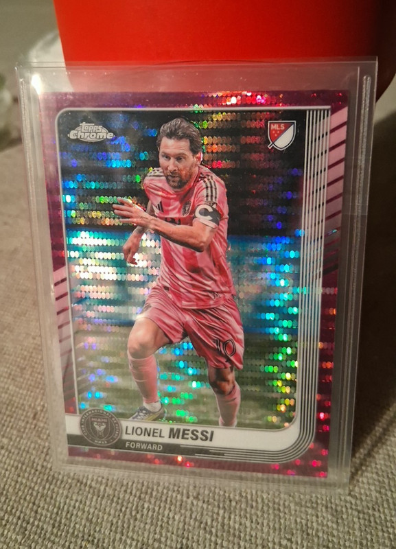 Topps Chrome 2025 Exclusive Pink Pulsar Messi Eze Steuckers Rodrygo Wagner RC
