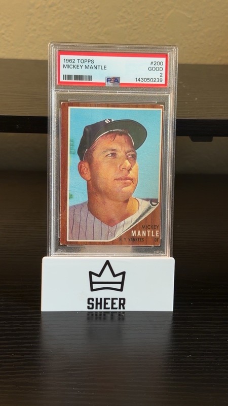 Topps 1962 Topps Mickey Mantle #200 New York Yankees PSA 2 Graded Card