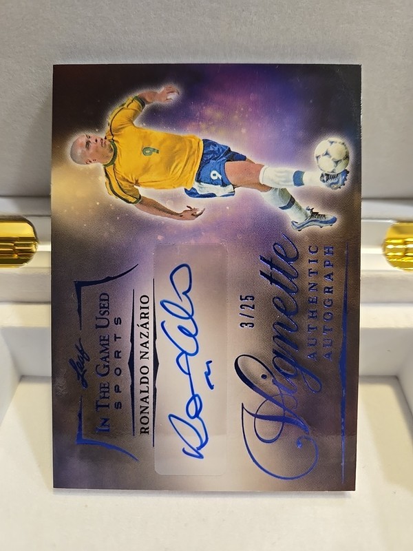 2025 Leaf In The Game Used Ronaldo Nazario Vignette Auto Blue Ink 3/25