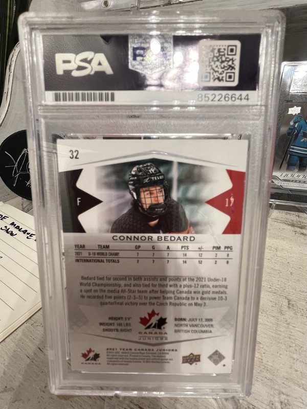 2021 Upper Deck Team Canada Juniors Connor Bedard #32 (RC) Auto PSA 9 view 2