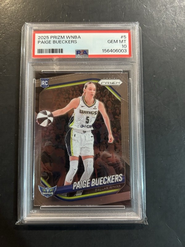 Paige Bueckers 2025 Prizm WNBA Rookie #5 PSA 10
