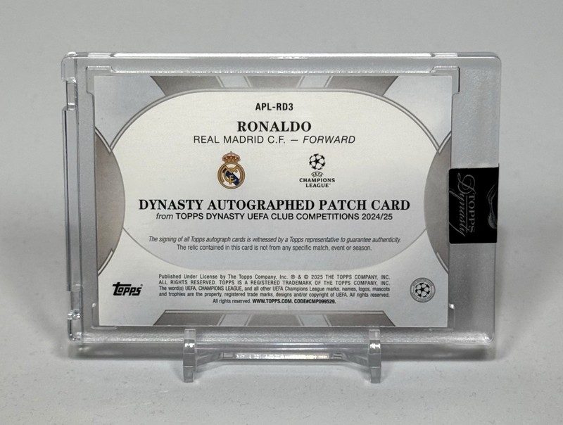 2024-25 Topps Dynasty Ronaldo Real Madrid 5/5 On Card Autograph/Game Used Mem view 2