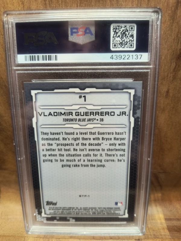 Bowman 2018 Scouts' Top 100 Vladimir Guerrero Jr. BTP-1 Gold /50 PSA 9 view 2
