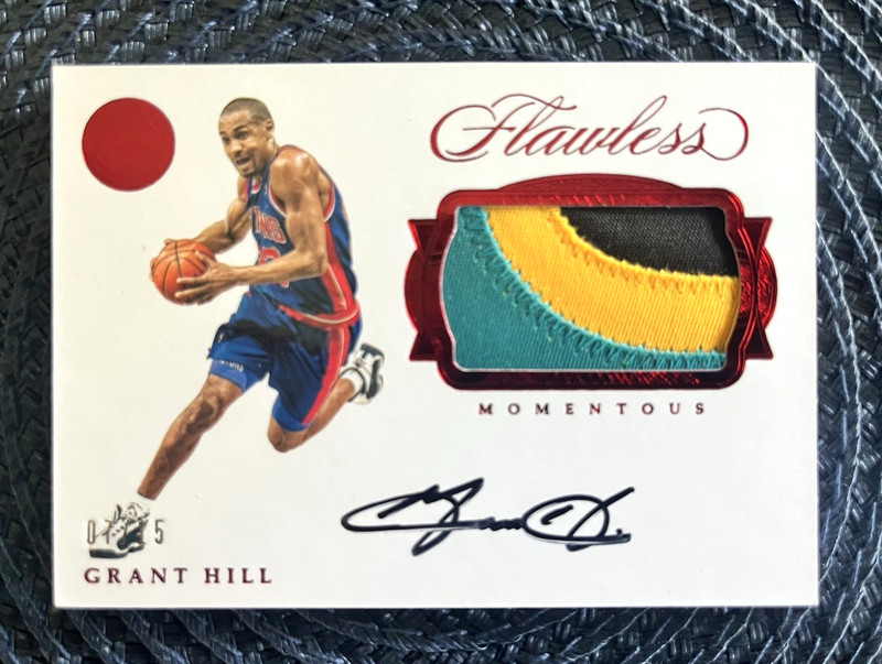2016-17 Panini Flawless Grant Hill Momentous Signature Patch Auto Red /15