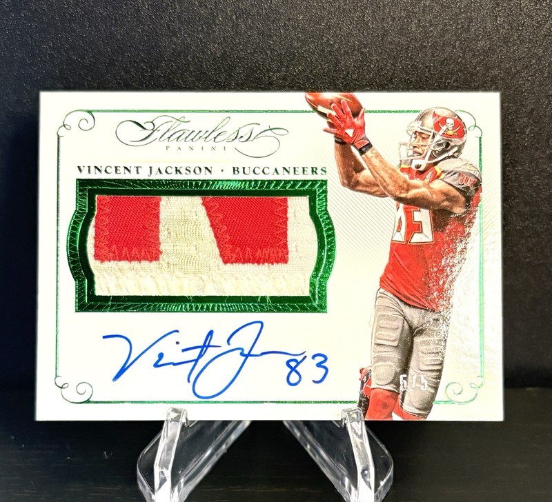 2015 Vincent Jackson Flawless AUTO *GAME WORN DIRTY* Patch Emerald #/5 Bucs!