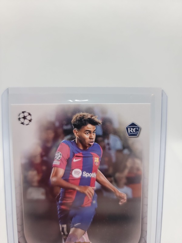 2024 Topps UEFA Competitions - Lamine Yamal #64 (ROOKIE CARD)   112 view 2