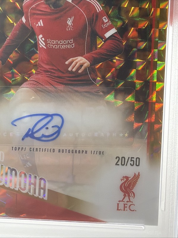 Topps Chrome UEFA 2025-26 Rio Ngumoha Liverpool FC Gold Geo Auto /50 PSA 10 view 2