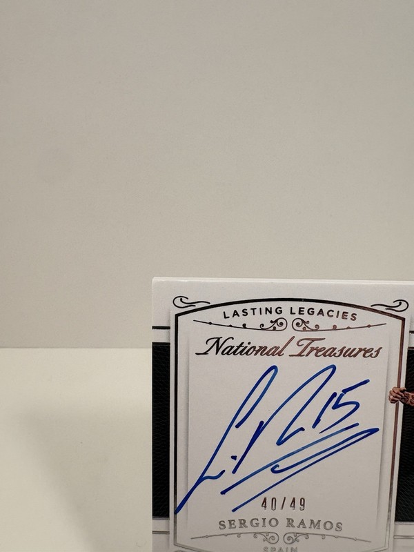 2018 National Treasures Lasting Legacies Sergio Ramos On Card Auto /49 Damage view 2