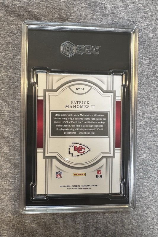 2023 Panini National Treasures Patrick Mahomes II /10 Emerald  #51 SCG 10 view 2