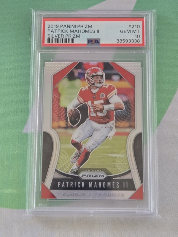 2019 Panini Prizm #210 Patrick Mahomes II Silver Prizm PSA 10, Pop. 32