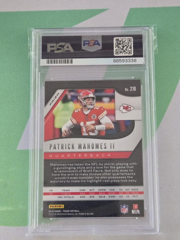 2019 Panini Prizm #210 Patrick Mahomes II Silver Prizm PSA 10, Pop. 32 view 2