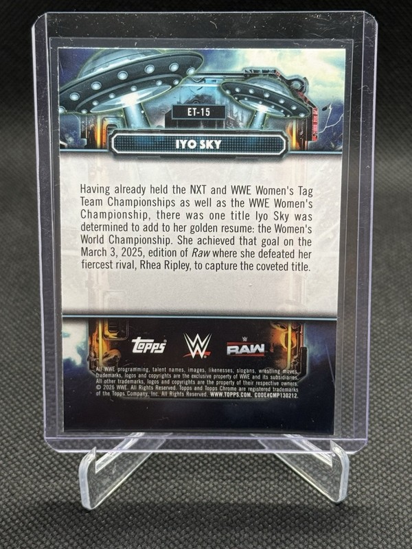 Iyo Sky 2026 Topps Chrome Cosmic WWE Extraterrestrial Refractor #ET-15 view 2