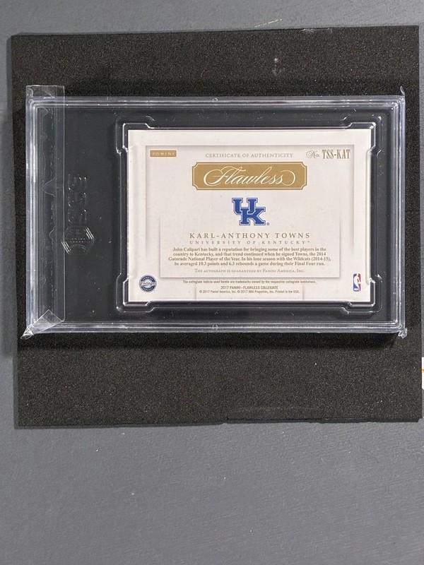 2017-18 Panini Flawless Collegiate Karl-Anthony Towns Team Slogan Auto /25 SGC 9 view 2