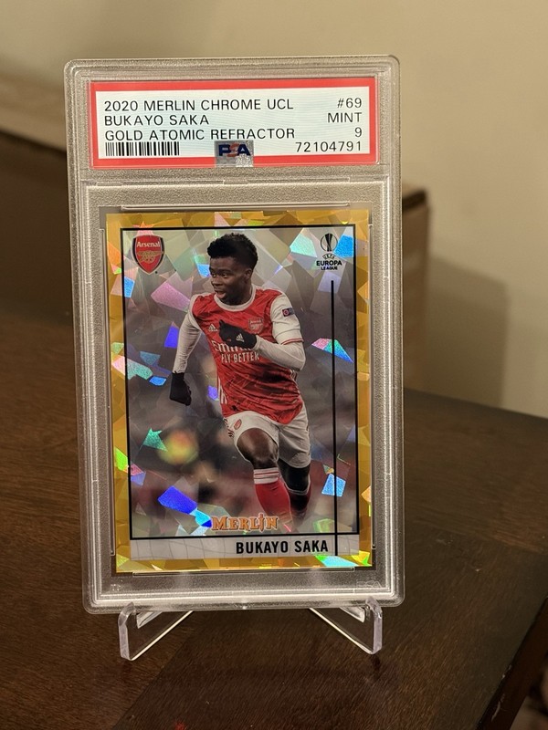 2020-21 Topps Merlin Chrome UCL Bukayo Saka Atomic Gold Refractor /50 PSA 9