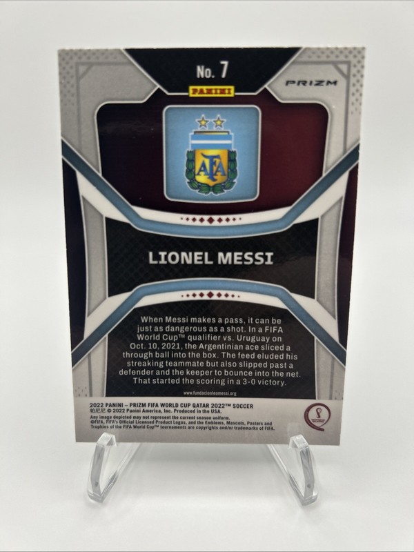 2022 Panini Prizm World Cup Qatar - Lionel Messi #7 Green Wave Prizm view 2