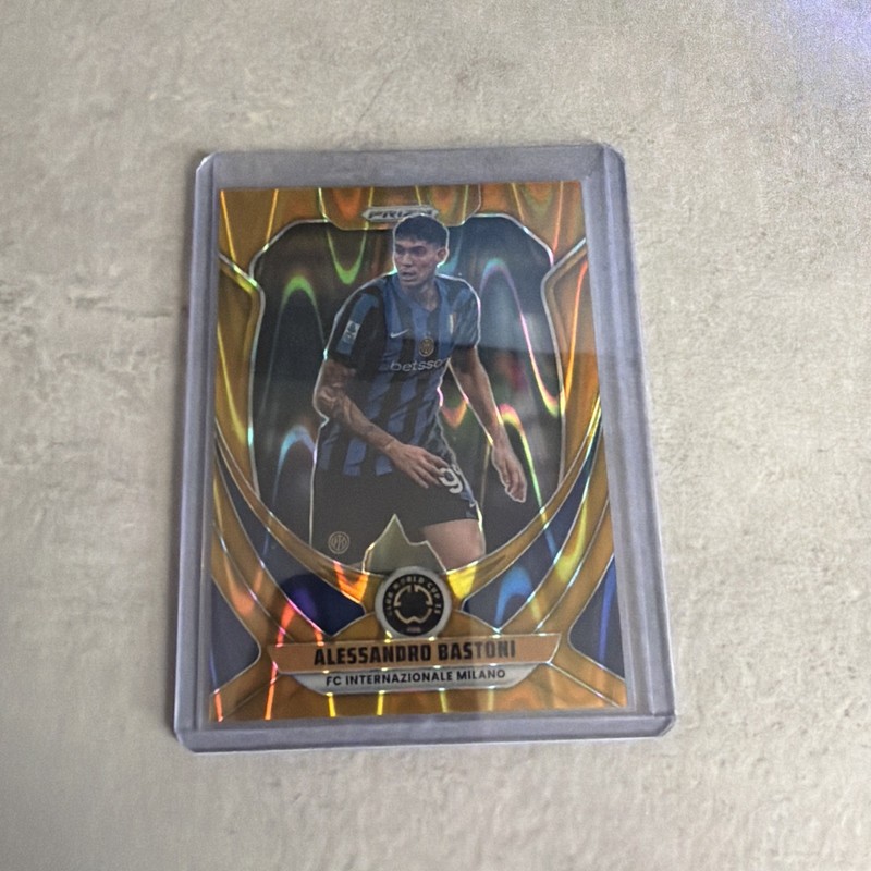 2025 Panini Prizm Club World Cup Alessandro Bastoni Gold /10 Inter Milan