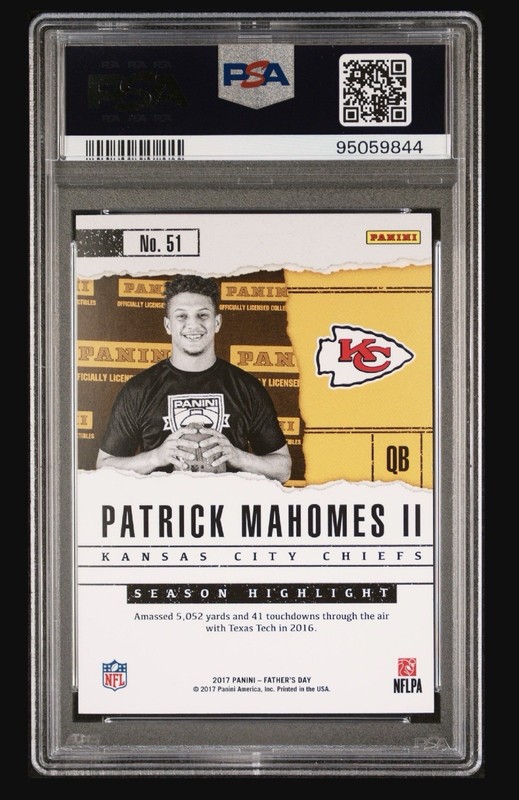 2017 Panini Fathers Day - #51 Patrick Mahomes 112/499 Silver Rookie Prizm PSA 9 view 2