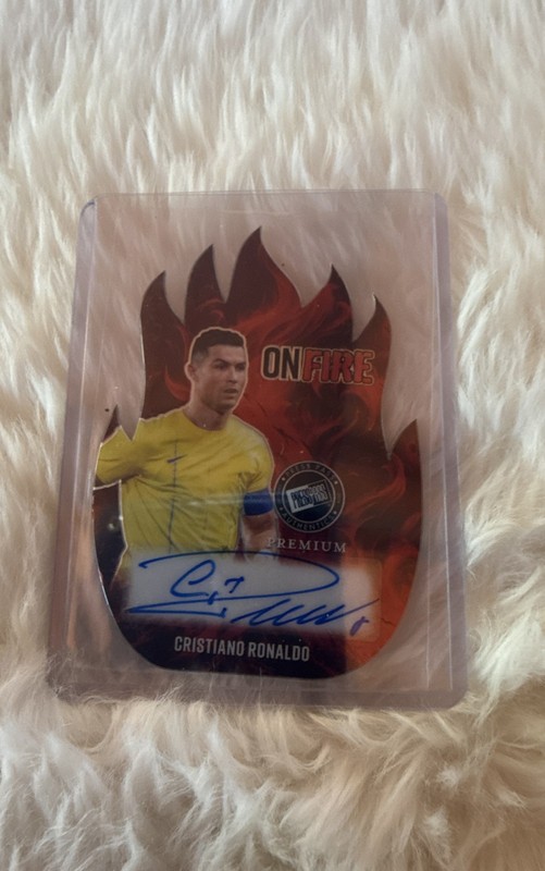 Cristiano Ronaldo 1/2 On Fire Auto Rare Of-cr1 2024 Die Cut