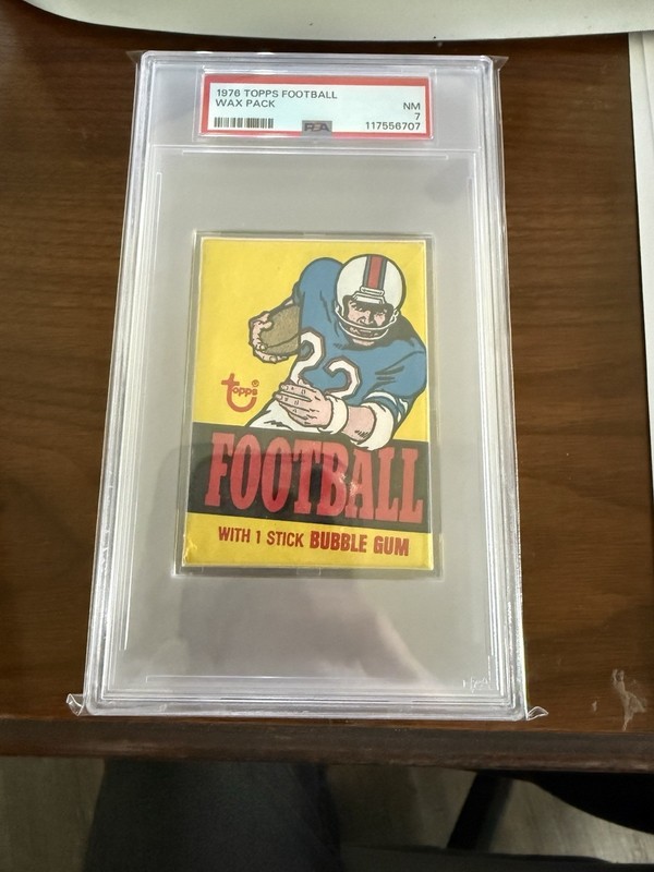 1976 Topps Football 10 Card Wax Pack Walter Payton RC Year PSA 7 Sealed Vintage