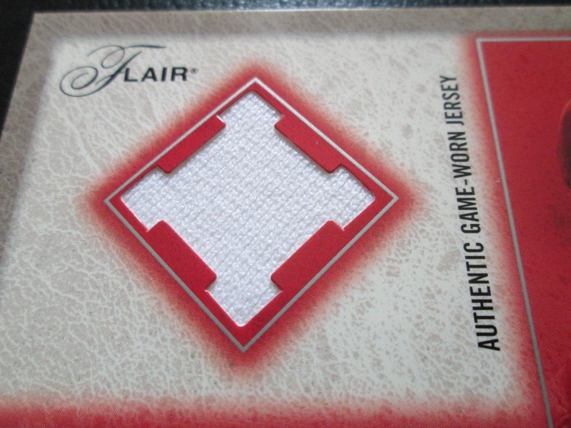 GREG MADDUX 2003 FLAIR DIAMOND CUTS AUTHENTIC GAME WORN JERSEY CARD #DC-GM view 2