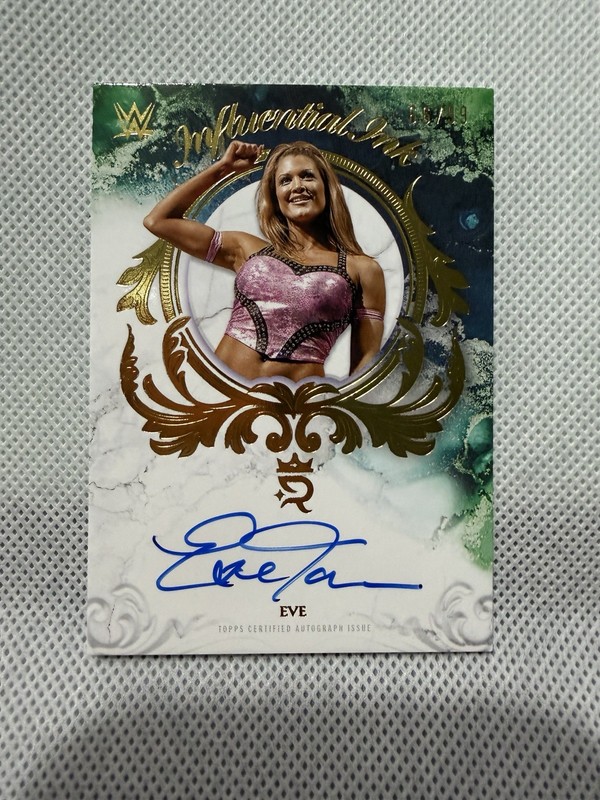 2025 Topps Royalty WWE Eve Influential Ink Auto /99 inf-eve