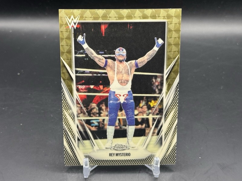 2026 Topps Chrome WWE Rey Mysterio #97 Superfractor 1/1