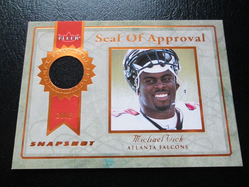 MICHAEL VICK 2003 FLEER SEAL OF APPROVAL SNAPSHOT GAME WORN JERSEY CARD #134/375