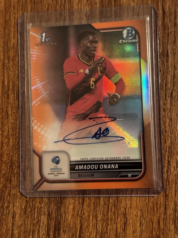 2022-23 Bowman Chrome Road to UEFA U21 Championship - Amadou Onana - Auto /25 view 1
